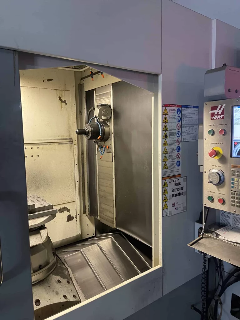2006 Haas EC-400 CNC Horizontal Machining Center, photo 2 of 7