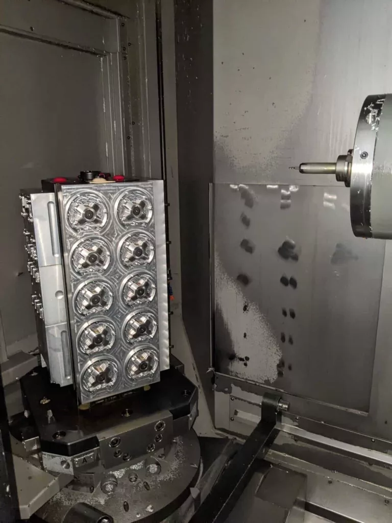 2011 Toyoda FH400J CNC Horizontal Machining Center, photo 3 of 7