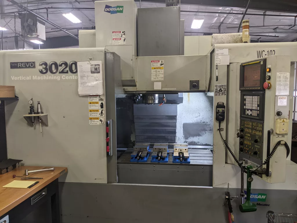 2007 Doosan Revo 3020 CNC Vertical Machining Center, photo 1 of 5