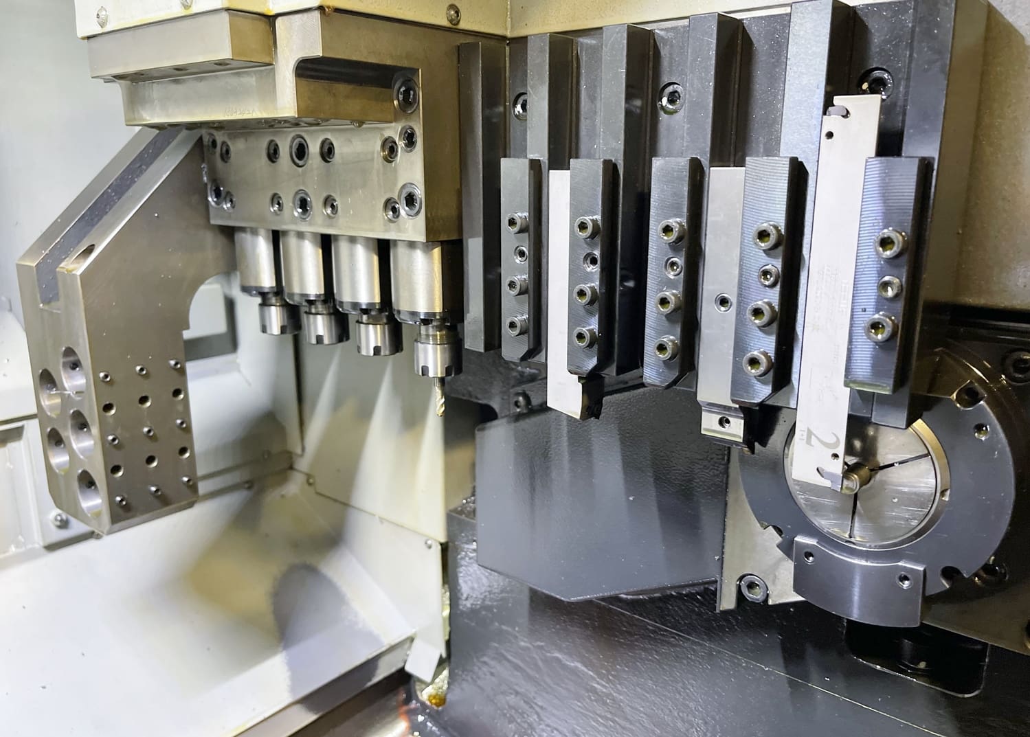 Used Hanwha XD-42H - CNC Swiss Lathe - 8073248