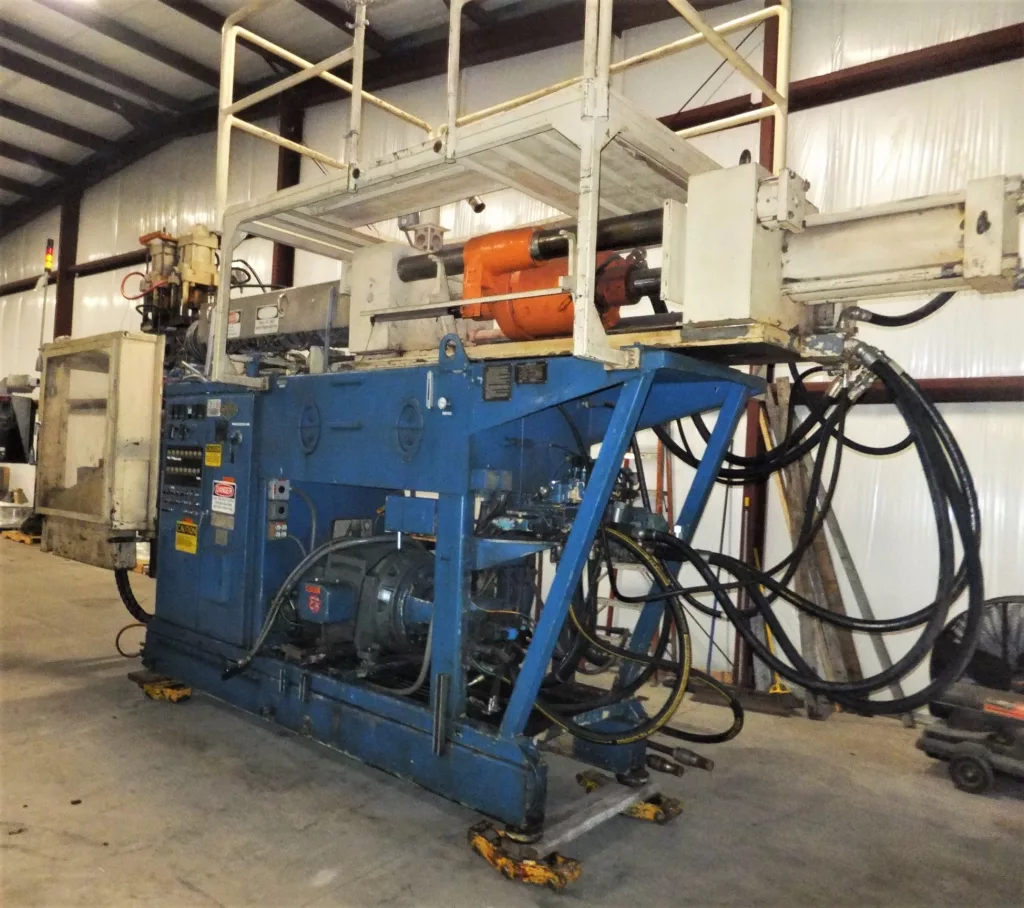 1993 Improved B-37-R250-DDH Blow Molder, photo 5 of 6