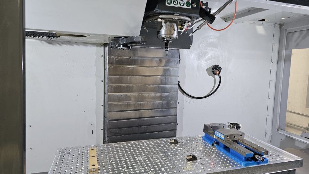2018 Haas VF-4SS CNC Vertical Machining Center, photo 3 of 8