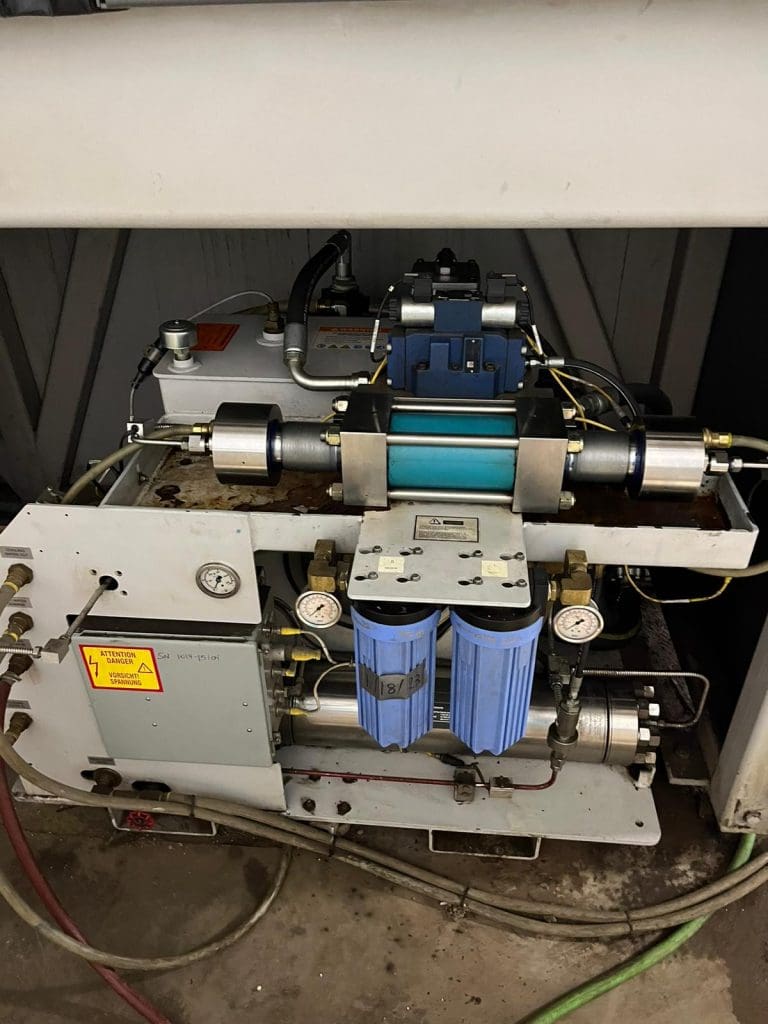 Used Flow Mach 3 2513b CNC Waterjet For Sale