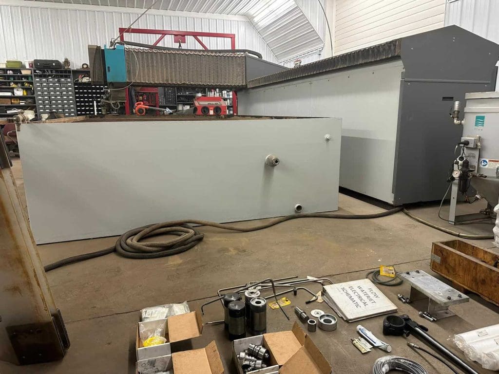 Used Flow Mach 3 4020b-XD CNC Waterjet For Sale