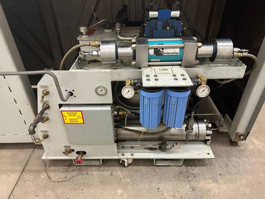 Used Flow Mach 3 4020b-XD CNC Waterjet For Sale