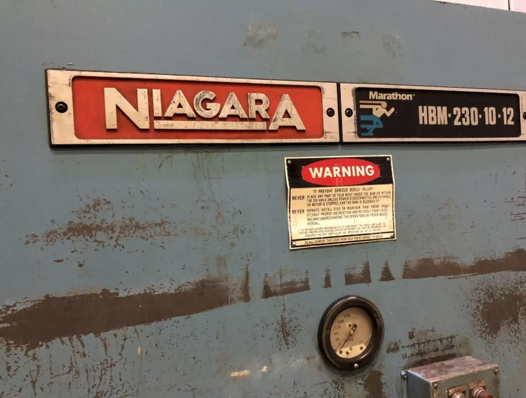 Niagara HBM 230-10-12 Press Brake, photo 12 of 15