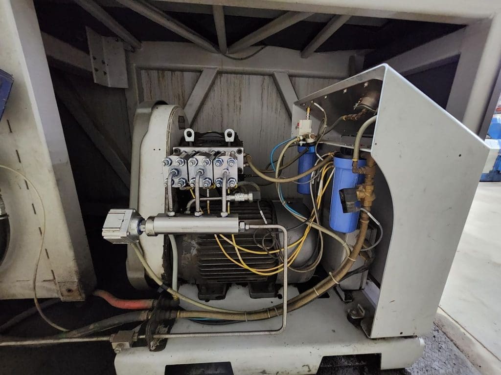 Used Flow Mach 3 4020b CNC Waterjet For Sale