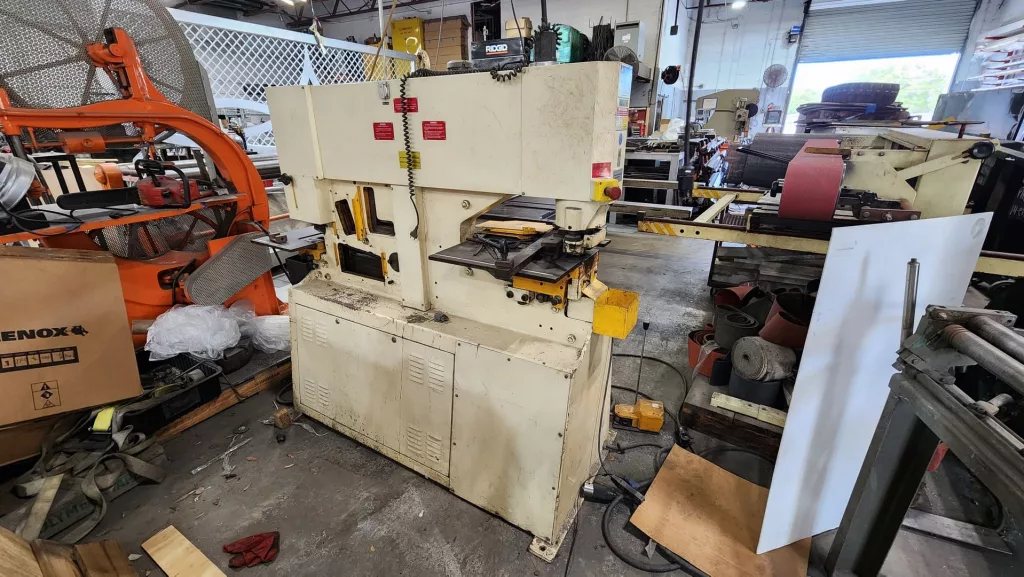 2005 Geka Hydracrop 55AD Ironworker, photo 2 of 3