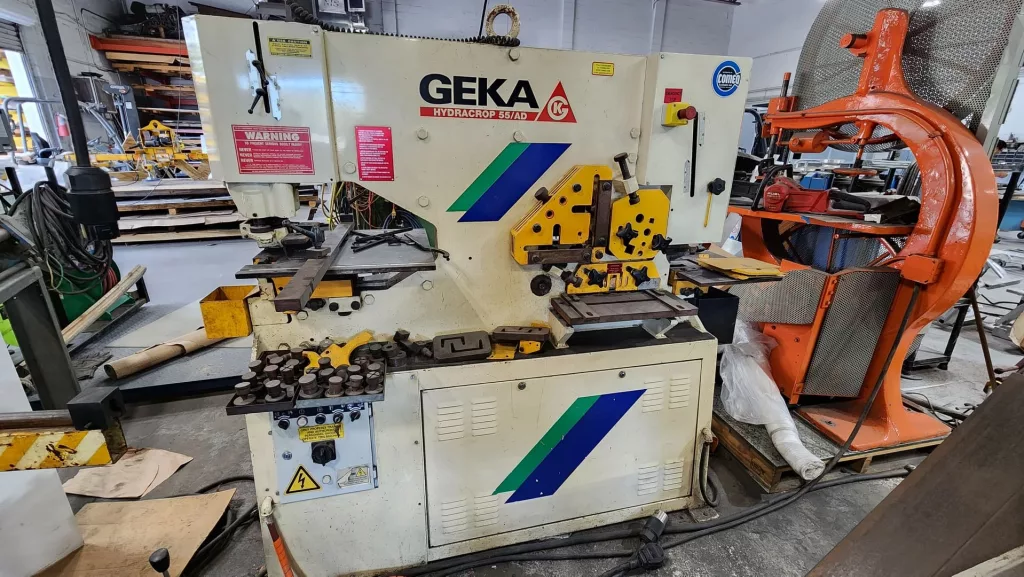 2005 Geka Hydracrop 55AD Ironworker, photo 1 of 3