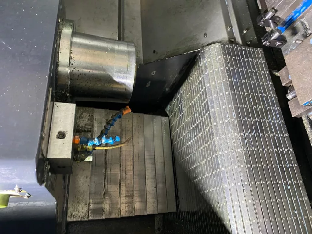 2008 Doosan VC-500APC CNC Vertical Machining Center, photo 3 of 10