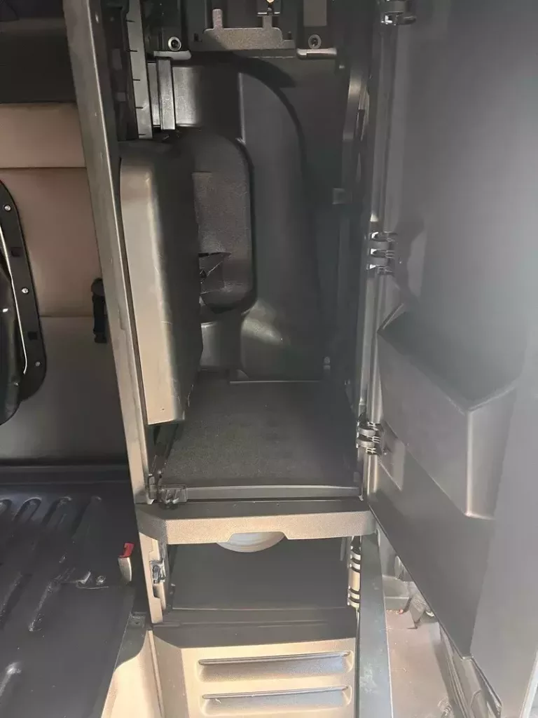 Used Freightliner Cascadia 126 Double Sleeper Truck For Sale