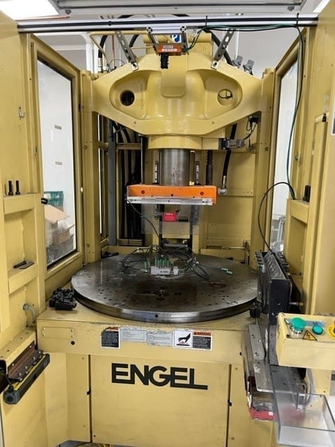 Used Engel Insert 200H/55 - Injection Molding Machine - 8076278