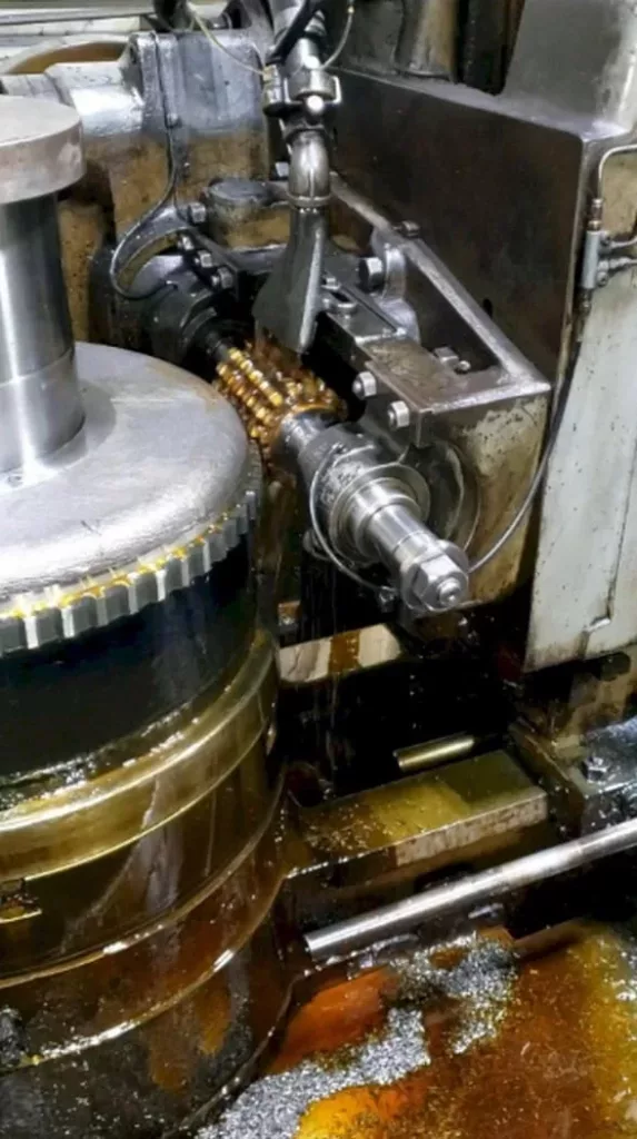 Gould & Eberhardt 36HS Gear Machinery, photo 2 of 6