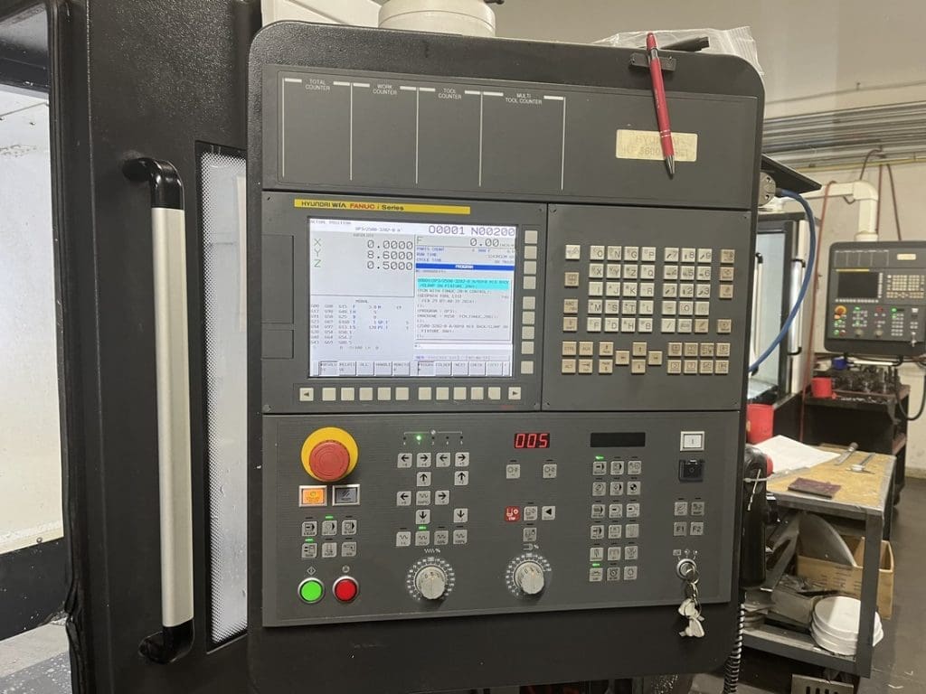 Used Hyundai Wia KF5600 CNC Vertical Machining Center For Sale
