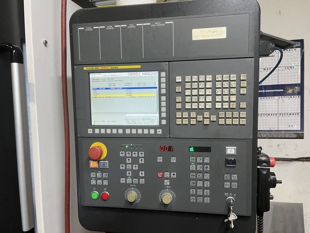 Used Hyundai Wia KF5600 CNC Vertical Machining Center For Sale