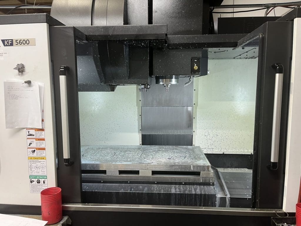 Used Hyundai Wia KF5600 CNC Vertical Machining Center For Sale