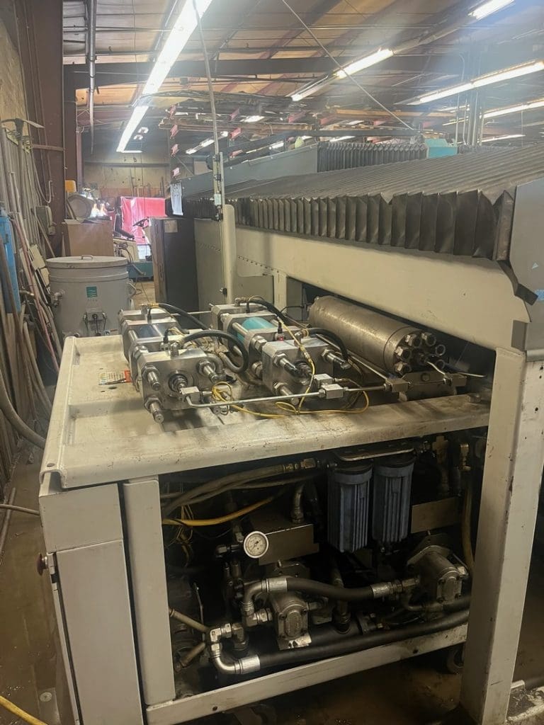 Used Flow Mach 3 4020b-X5 CNC Waterjet For Sale