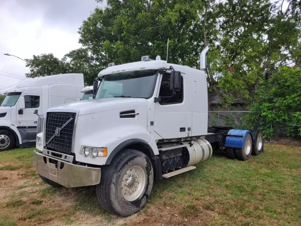 2015 Volvo VHD
