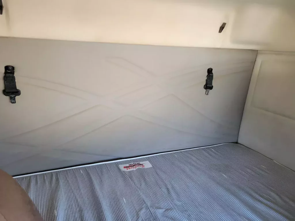 Used Volvo VHD Flat Roof Sleeper Truck For Sale