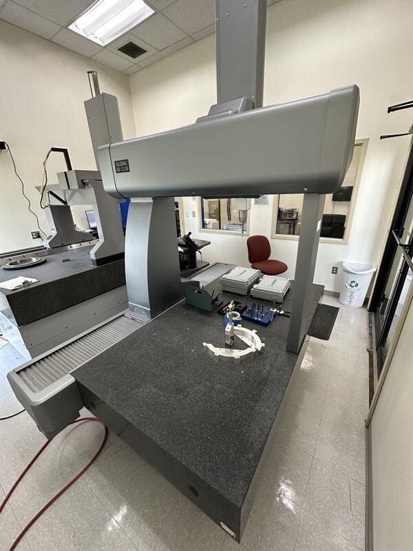 Used Hexagon Global S Green 9.12.8 - Coordinate Measuring Machine