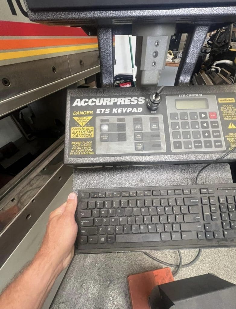 Used Accurpress Advantage 710010 Press Brake For Sale