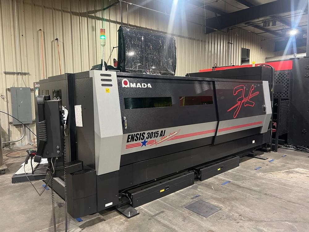 2017 Amada ENSIS 3015 AJ
