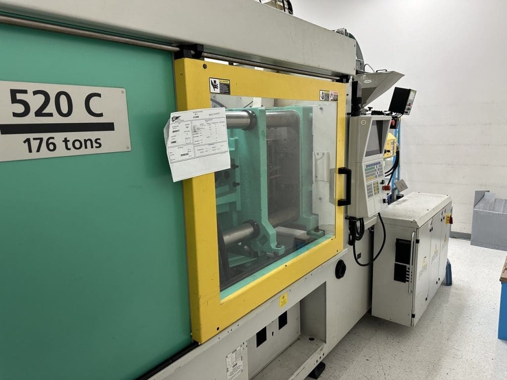 Used Arburg 520C 2000-800 Injection Molding Machine For Sale