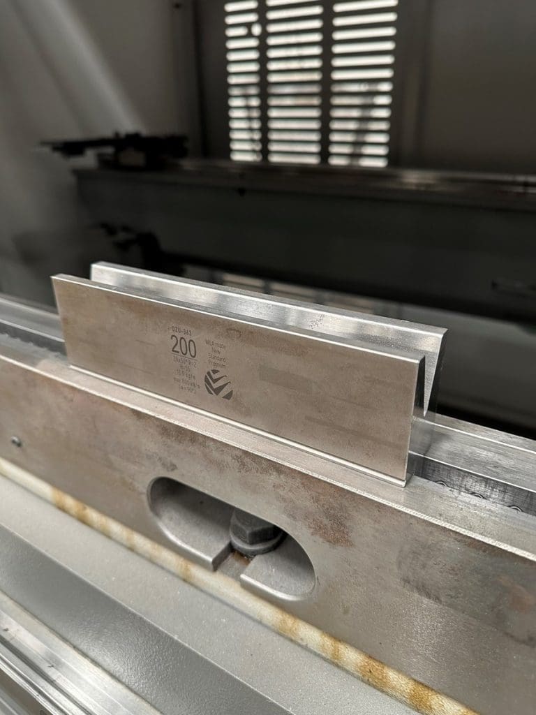 Used Bystronic Xact Smart 100/3100 Press Brake For Sale