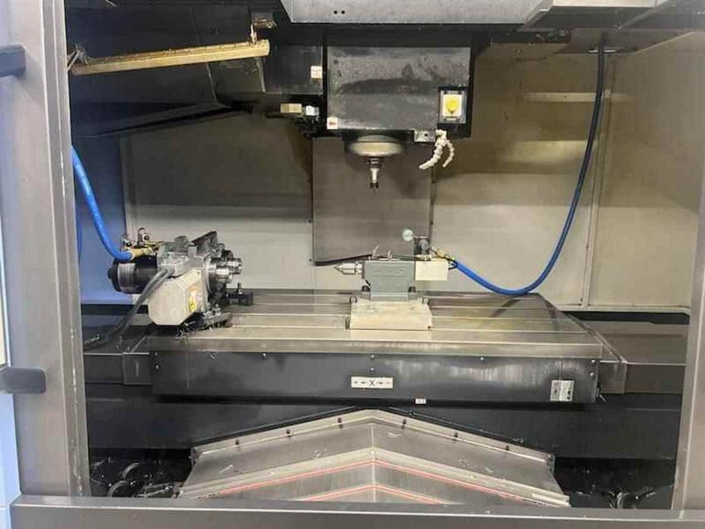 Used Doosan DNM 5700 CNC Vertical Machining Center For Sale