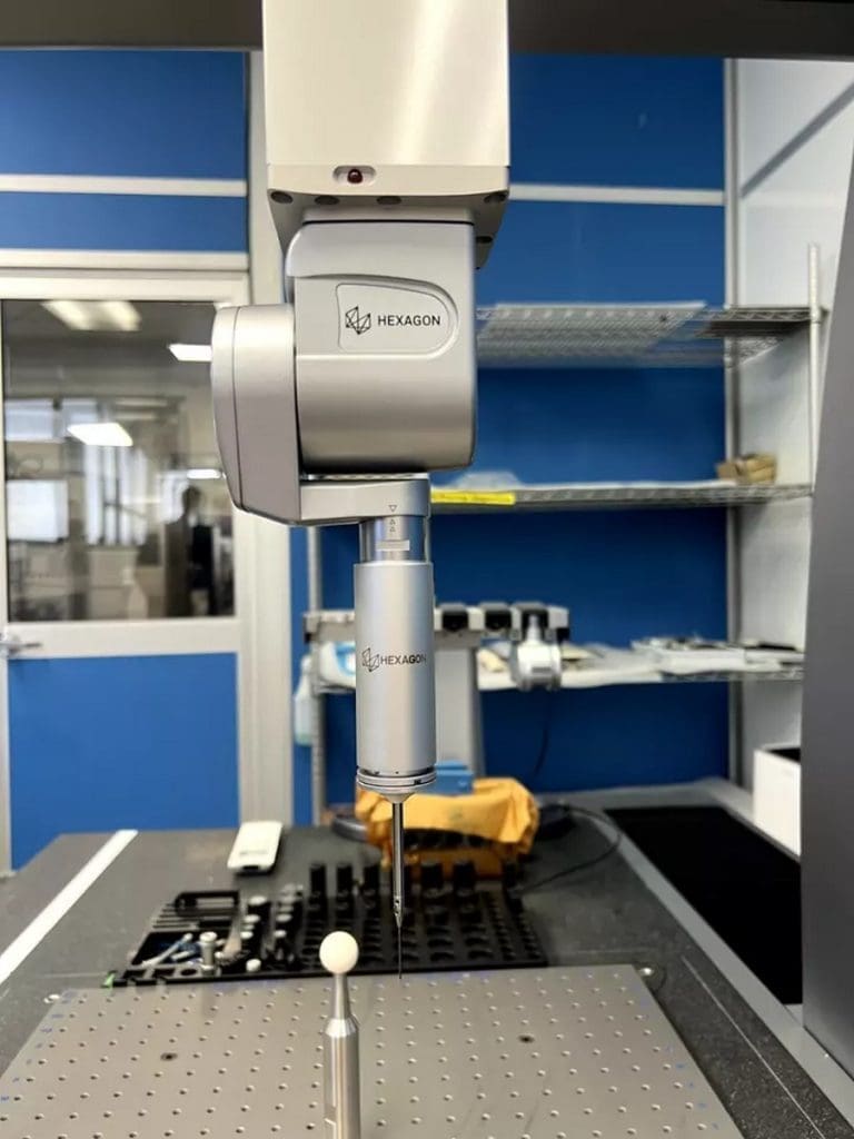 Used Hexagon Global S Chrome 7.10.7 Coordinate Measuring Machine For Sale