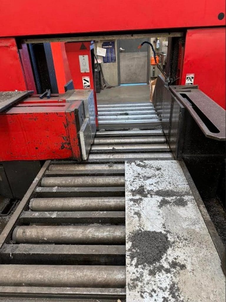 Used Amada HA-700 Band Saw For Sale