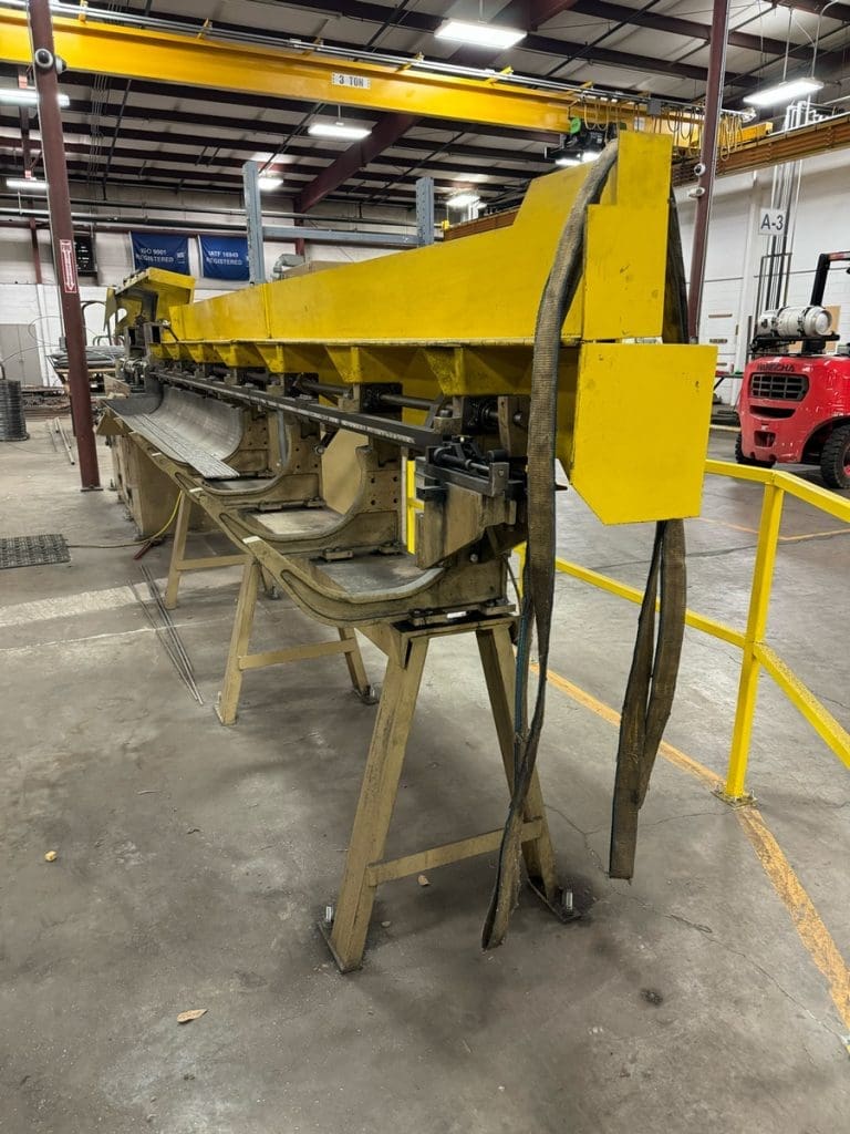 Used Lewis 4SV8-AC Wire Straightening and Cutting Machine For Sale