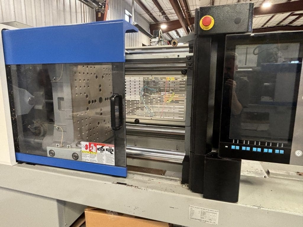 Used Toyo Si-200-6S-H300EU Injection Molding Machine For Sale