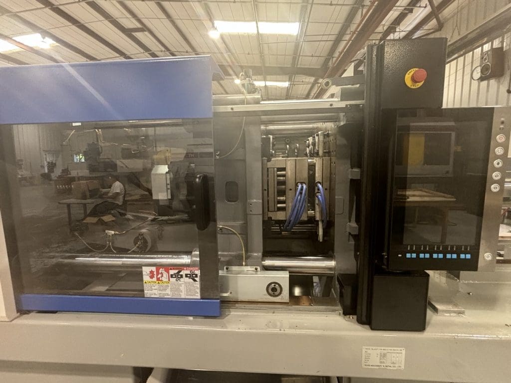 Used Toyo Si-250-6S-H370EU Injection Molding Machine For Sale