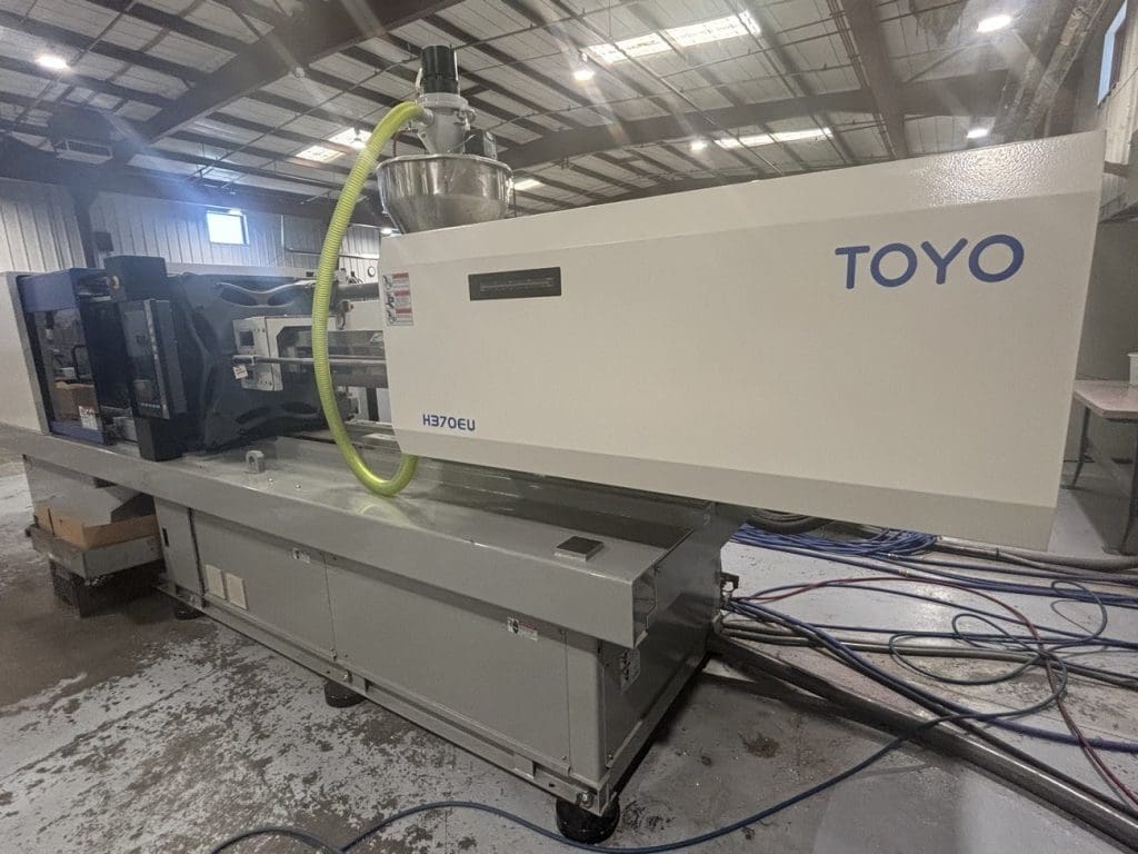 Used Toyo Si-250-6S-H370EU Injection Molding Machine For Sale