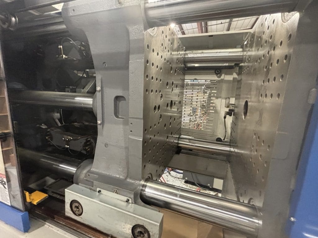 Used Toyo Si-250V-H3700U Injection Molding Machine For Sale