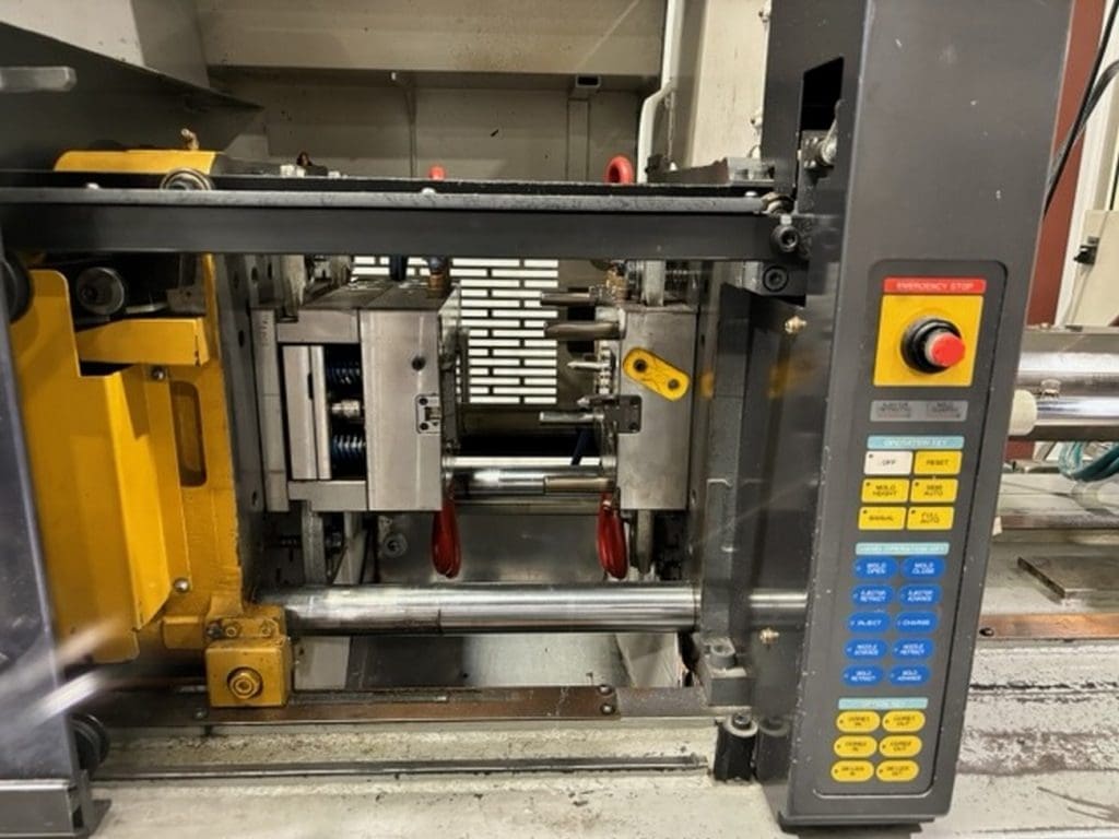 Used Toyo Si-55 Injection Molding Machine For Sale