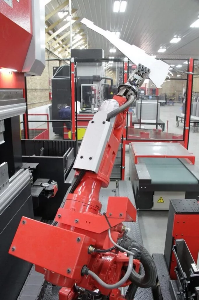 2017 Amada EG 6013 Press Brake, photo 9 of 15
