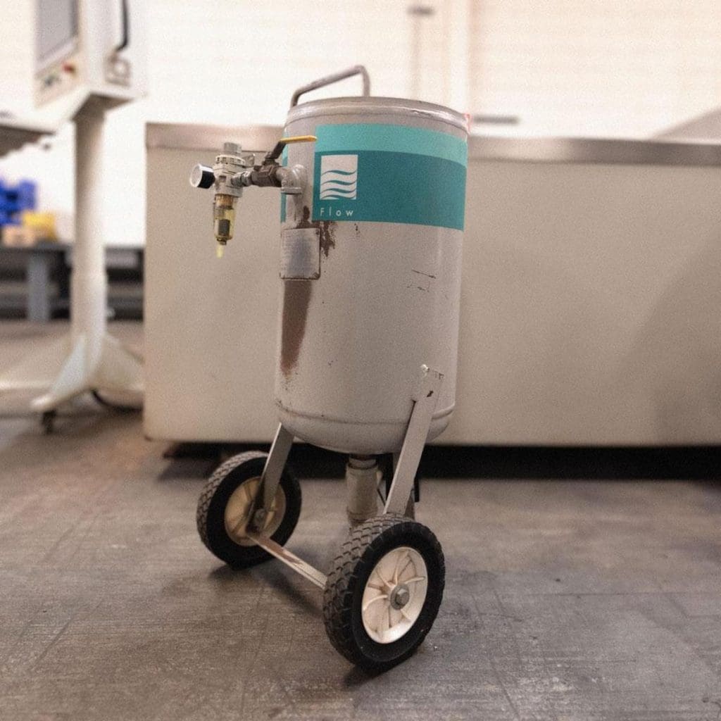 Used Flow Mach 100 3120 CNC Waterjet For Sale