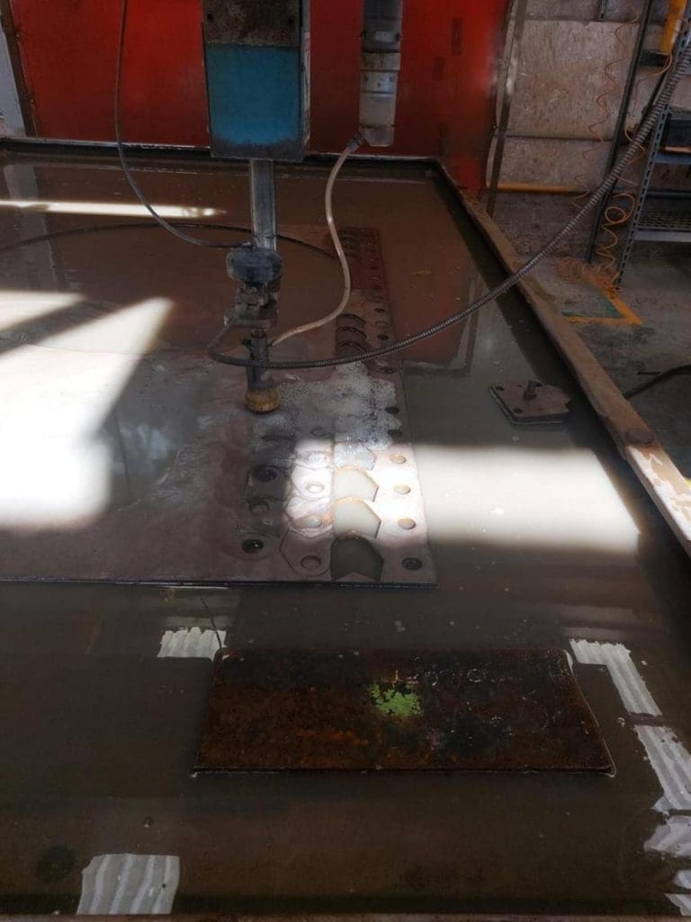 Used Flow Mach 100 3120 CNC Waterjet For Sale