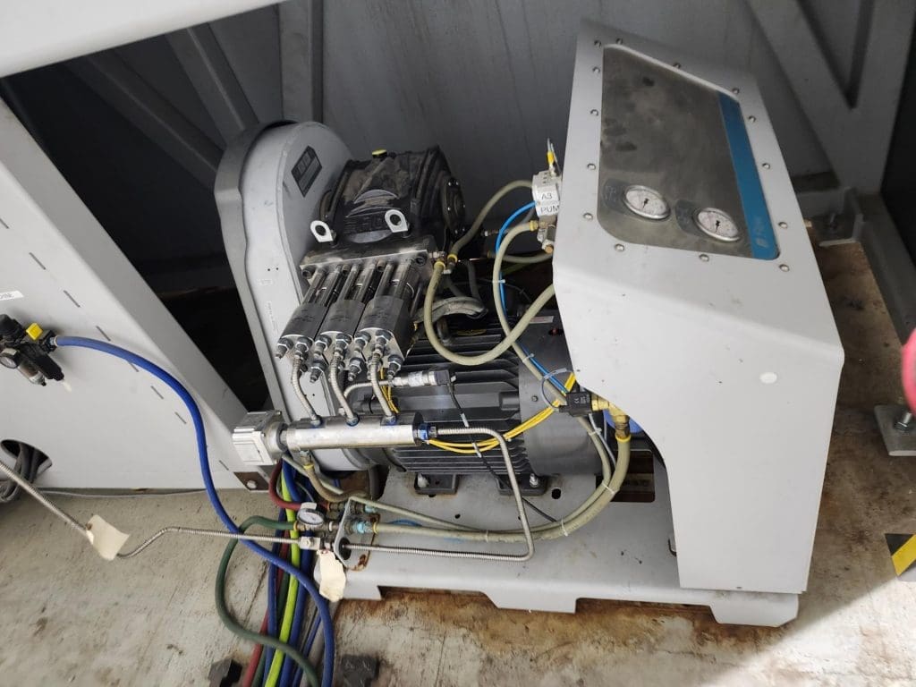 Used Flow Mach 3 2513b CNC Waterjet For Sale
