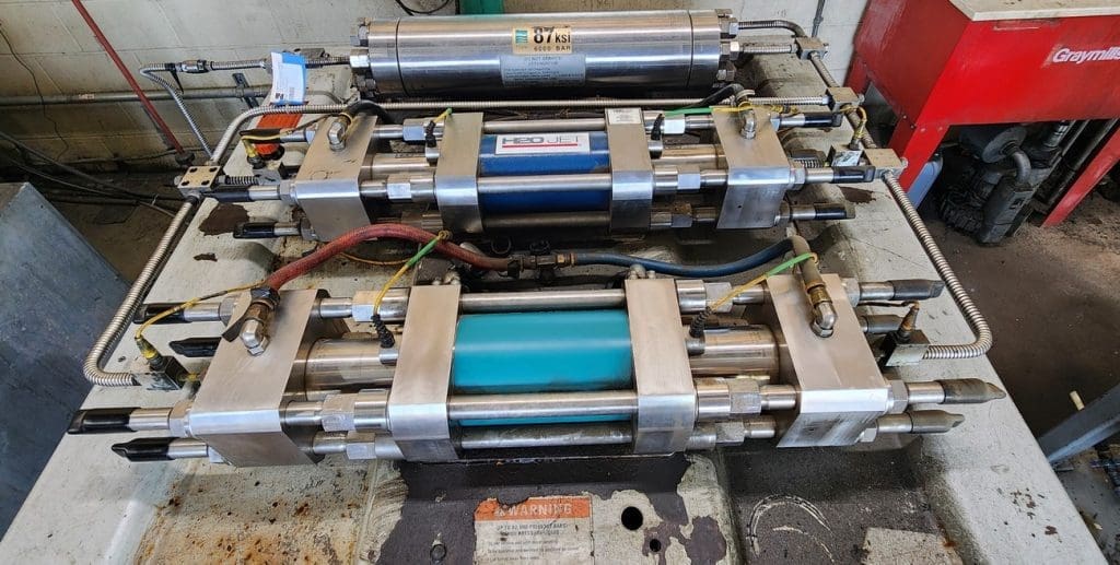 Used Flow Mach 4 7320b CNC Waterjet For Sale