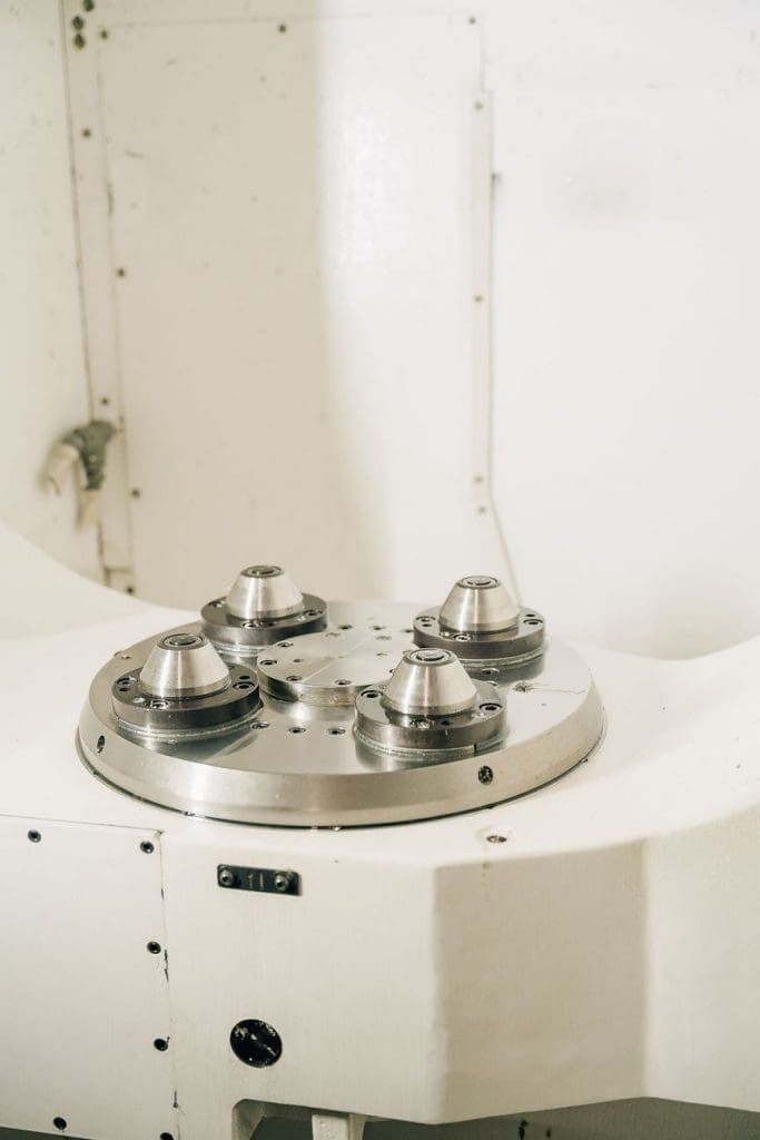 Used Mazak Variaxis i-600 CNC Vertical Machining Center For Sale