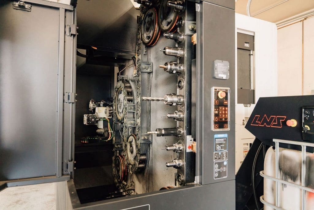 Used Mazak Variaxis i-600 CNC Vertical Machining Center For Sale