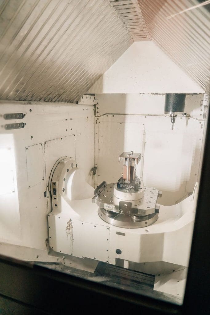 Used Mazak Variaxis i-600 CNC Vertical Machining Center For Sale