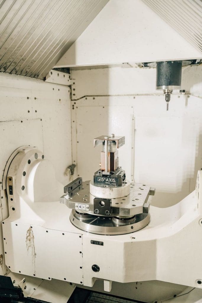 Used Mazak Variaxis i-600 CNC Vertical Machining Center For Sale