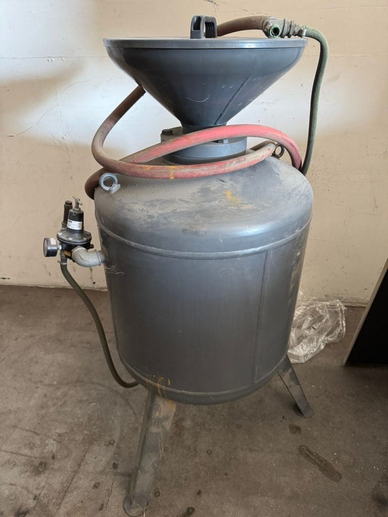 Used Vespa Abrasive Garnet Hopper Waterjet Hopper For Sale