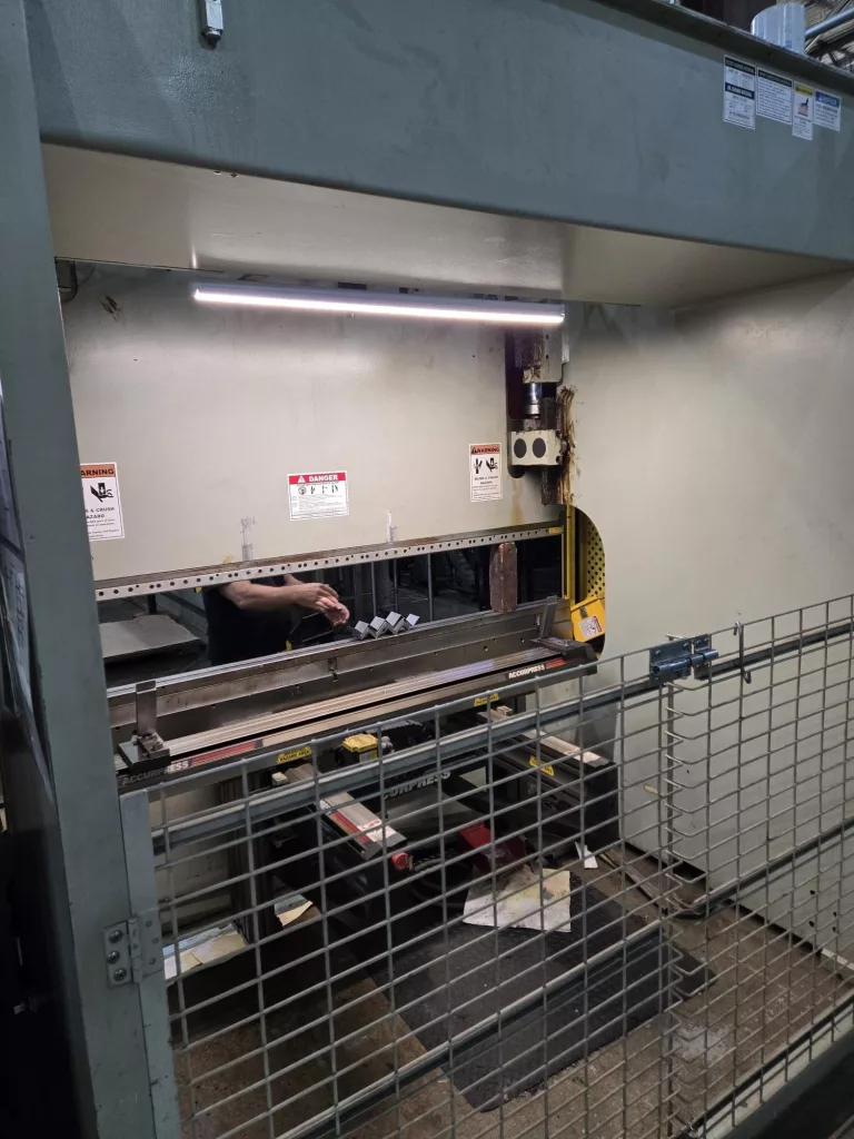2009 Accurpress Accell 5908 Press Brake, photo 3 of 12