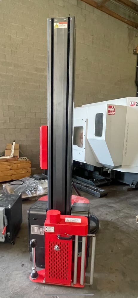 Used Robot Stretch Wrapping Machine - Wrapping Machine - 8077020