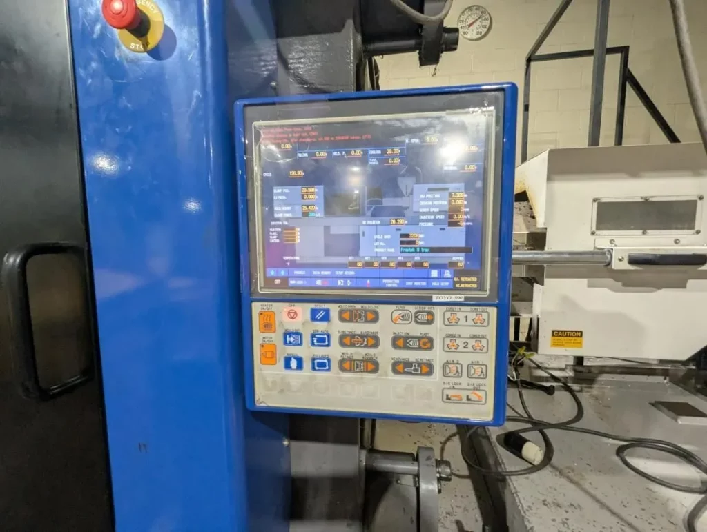 Used Toyo SI-500V Injection Molding Machine for Sale